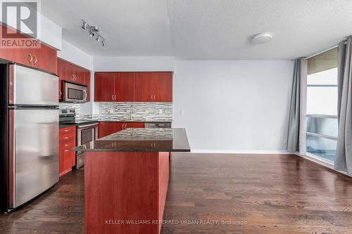 803 - 15 Legion Road N, Toronto, ON - Indoor Photo Showing Kitchen