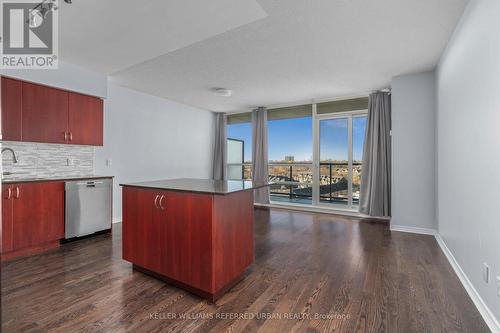 803 - 15 Legion Road N, Toronto, ON - Indoor Photo Showing Kitchen