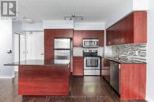 803 - 15 Legion Road N, Toronto, ON - Indoor Photo Showing Kitchen