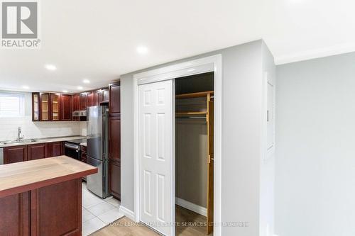 1 - 48 A Arcadian Circle, Toronto, ON - Indoor Photo Showing Kitchen