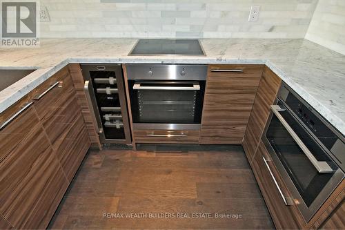 3811 - 488 University Avenue, Toronto, ON - Indoor Photo Showing Kitchen