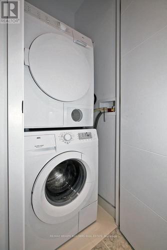 3811 - 488 University Avenue, Toronto, ON - Indoor Photo Showing Laundry Room