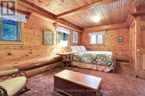 1 Lucas Lane, Ottawa, ON - Indoor Photo Showing Bedroom