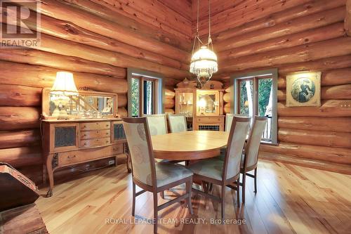 1 Lucas Lane, Ottawa, ON - Indoor Photo Showing Dining Room