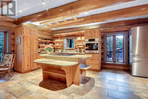 1 Lucas Lane, Ottawa, ON - Indoor Photo Showing Kitchen