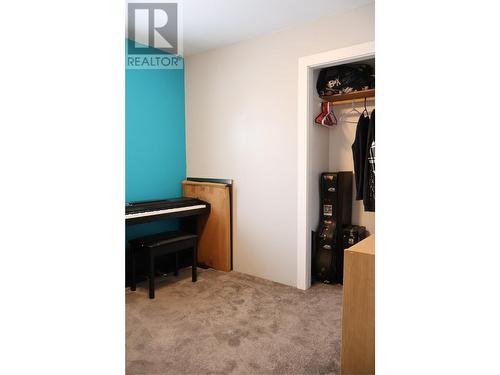 501 8Th Street S, Golden, BC - Indoor