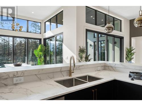 10218 Beacon Hill Drive, Lake Country, BC - Indoor Photo Showing Kitchen With Double Sink