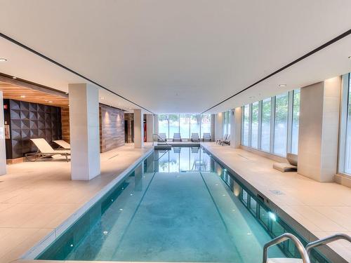 Piscine - 331-700 Rue St-Paul O., Montréal (Ville-Marie), QC - Indoor Photo Showing Other Room With In Ground Pool