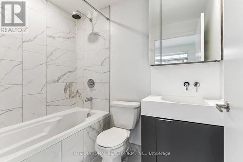 20 Richardson Street, Toronto, ON - Indoor Photo Showing Bathroom