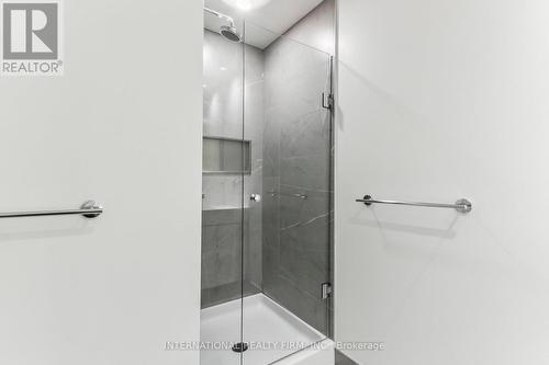 20 Richardson Street, Toronto, ON - Indoor Photo Showing Bathroom