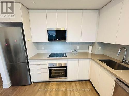 1604 - 297 Oak Walk Drive, Oakville, ON - Indoor Photo Showing Kitchen With Stainless Steel Kitchen