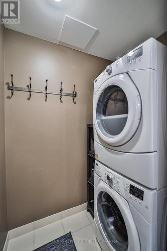 2405 - 15 Viking Lane N, Toronto, ON - Indoor Photo Showing Laundry Room