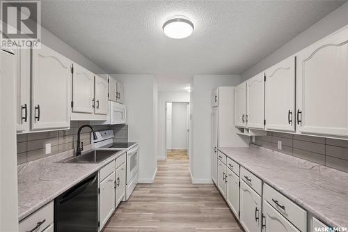 206 66 19Th Street W, Prince Albert, SK - Indoor Photo Showing Kitchen