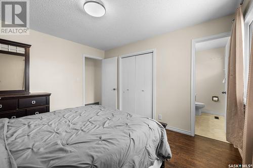 35 Hawkes Avenue, Regina, SK - Indoor Photo Showing Bedroom