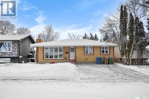 35 Hawkes Avenue, Regina, SK - Outdoor With Facade