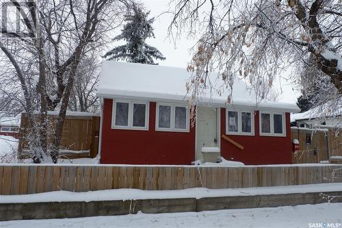 31 Lillooet Street W, Moose Jaw, SK - Outdoor