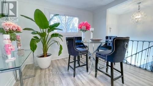 179 Orchard Drive, Hamilton, ON - Indoor Photo Showing Dining Room