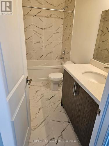 4 Turnberry Court, Bracebridge, ON - Indoor Photo Showing Bathroom