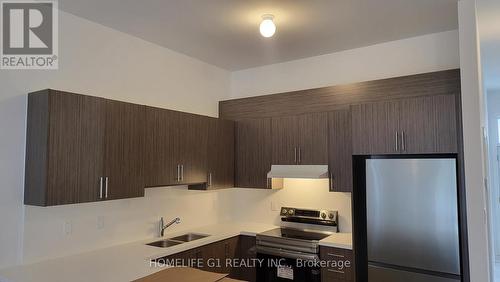 4 Turnberry Court, Bracebridge, ON - Indoor Photo Showing Kitchen With Double Sink