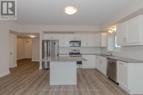 313 - 118 Summersides Boulevard, Pelham, ON - Indoor Photo Showing Kitchen