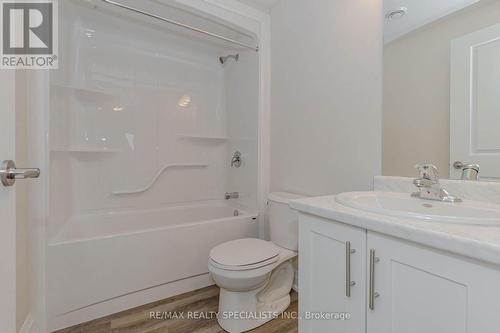 313 - 118 Summersides Boulevard, Pelham, ON - Indoor Photo Showing Bathroom