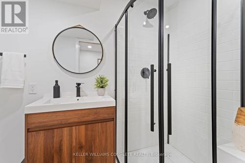 187 - 1890 Rymal Road E, Hamilton, ON - Indoor Photo Showing Bathroom