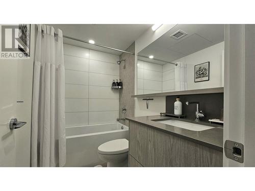 1488 Bertram Street Unit# 1301, Kelowna, BC - Indoor Photo Showing Bathroom