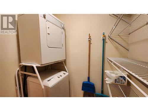 1611 Nickleplate Road Unit# 407 Lot# Sl 26, Rossland, BC - Indoor Photo Showing Laundry Room