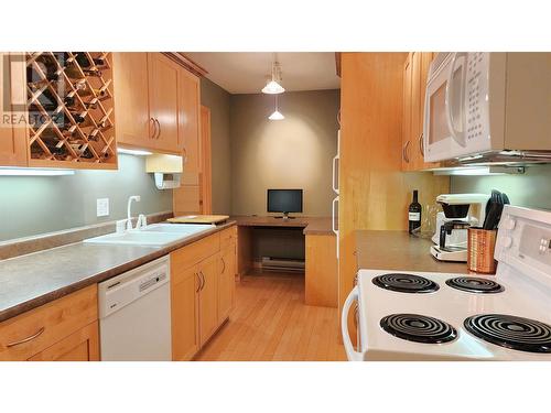 1611 Nickleplate Road Unit# 407 Lot# Sl 26, Rossland, BC - Indoor Photo Showing Kitchen