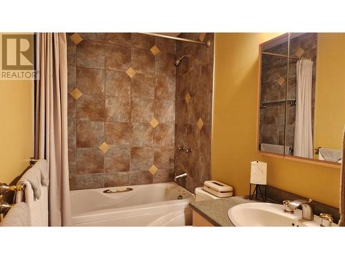 1611 Nickleplate Road Unit# 407 Lot# Sl 26, Rossland, BC - Indoor Photo Showing Bathroom