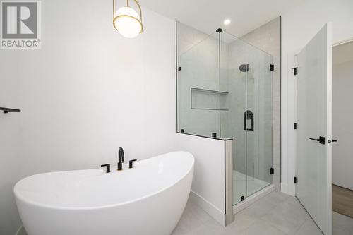 2106 Linfield Drive, Kamloops, BC - Indoor Photo Showing Bathroom