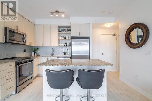 1708 - 4655 Glen Erin Drive, Mississauga, ON - Indoor Photo Showing Kitchen