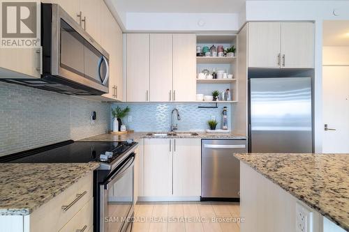 1708 - 4655 Glen Erin Drive, Mississauga, ON - Indoor Photo Showing Kitchen With Upgraded Kitchen