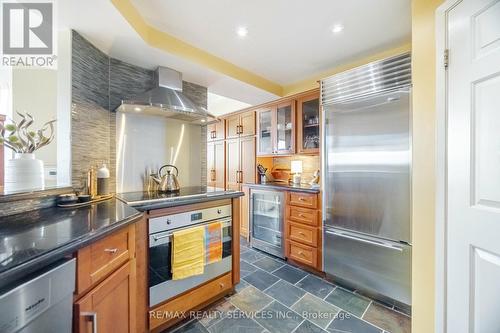 1109 - 310 Mill Street S, Brampton, ON - Indoor Photo Showing Kitchen