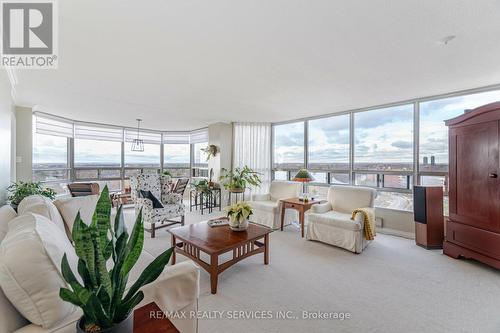 1109 - 310 Mill Street S, Brampton, ON - Indoor Photo Showing Living Room