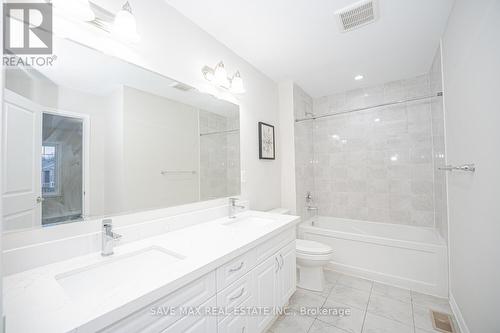 252 Shady Glen Crescent, Kitchener, ON - Indoor Photo Showing Bathroom