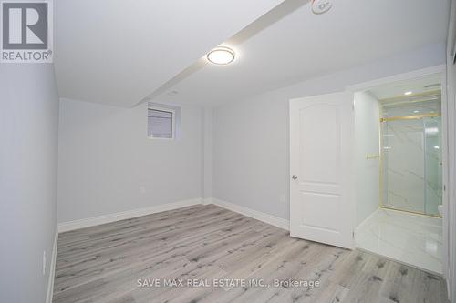 252 Shady Glen Crescent, Kitchener, ON - Indoor Photo Showing Other Room