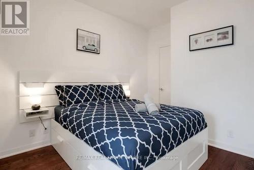 3711 - 12 York Street, Toronto, ON - Indoor Photo Showing Bedroom