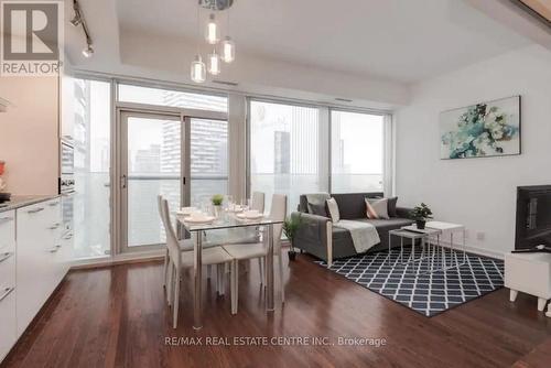 3711 - 12 York Street, Toronto, ON - Indoor Photo Showing Dining Room