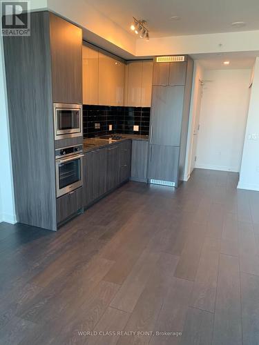 4706 - 115 Blue Jays Way, Toronto, ON - Indoor Photo Showing Kitchen With Double Sink