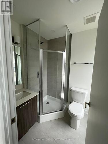 3Rd - 35-861 Sheppard Avenue W, Toronto, ON - Indoor Photo Showing Bathroom