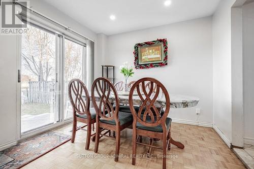 52 New Seabury Drive, Vaughan, ON - Indoor Photo Showing Dining Room