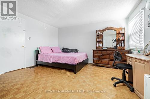 52 New Seabury Drive, Vaughan, ON - Indoor Photo Showing Bedroom