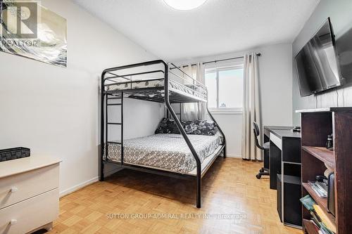 52 New Seabury Drive, Vaughan, ON - Indoor Photo Showing Bedroom