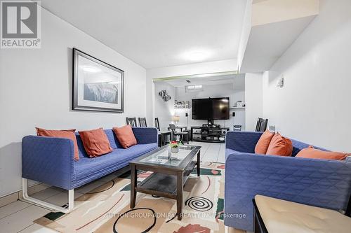 52 New Seabury Drive, Vaughan, ON - Indoor Photo Showing Living Room