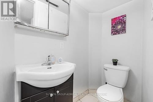 52 New Seabury Drive, Vaughan, ON - Indoor Photo Showing Bathroom