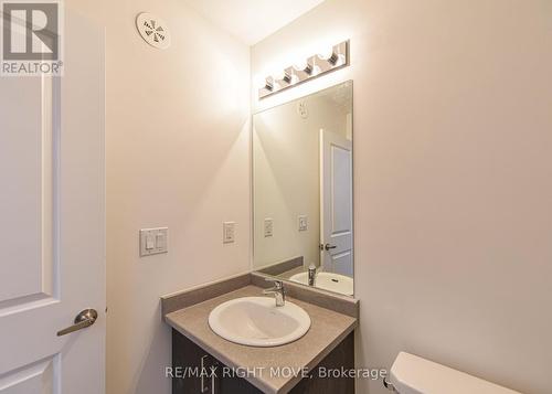 59 Wyn Wood Lane, Orillia, ON - Indoor Photo Showing Bathroom