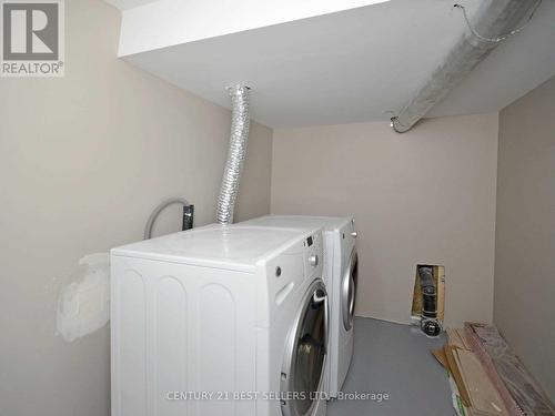 Bsmt - 717 Salinger Court, Mississauga, ON - Indoor Photo Showing Laundry Room