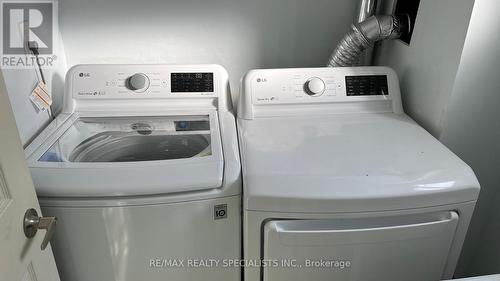 62 Camberley Crescent, Brampton, ON - Indoor Photo Showing Laundry Room