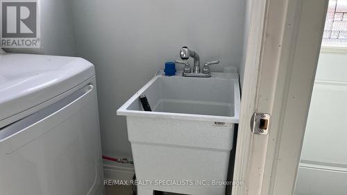 62 Camberley Crescent, Brampton, ON - Indoor Photo Showing Laundry Room